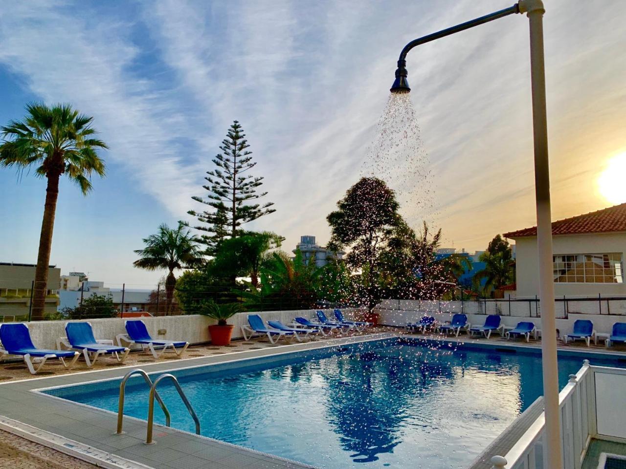 Black & White By Madeira Sun Travel Apartamento *
