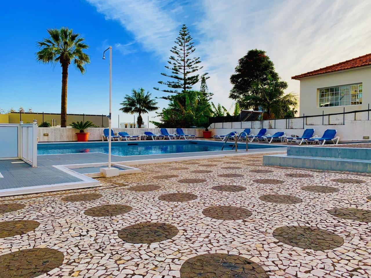 Black & White By Madeira Sun Travel Apartamento